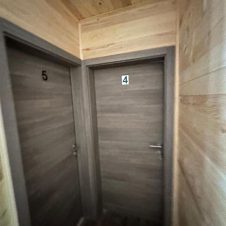 Bungalow House - 5 Rooms Zolaci エクステリア 写真