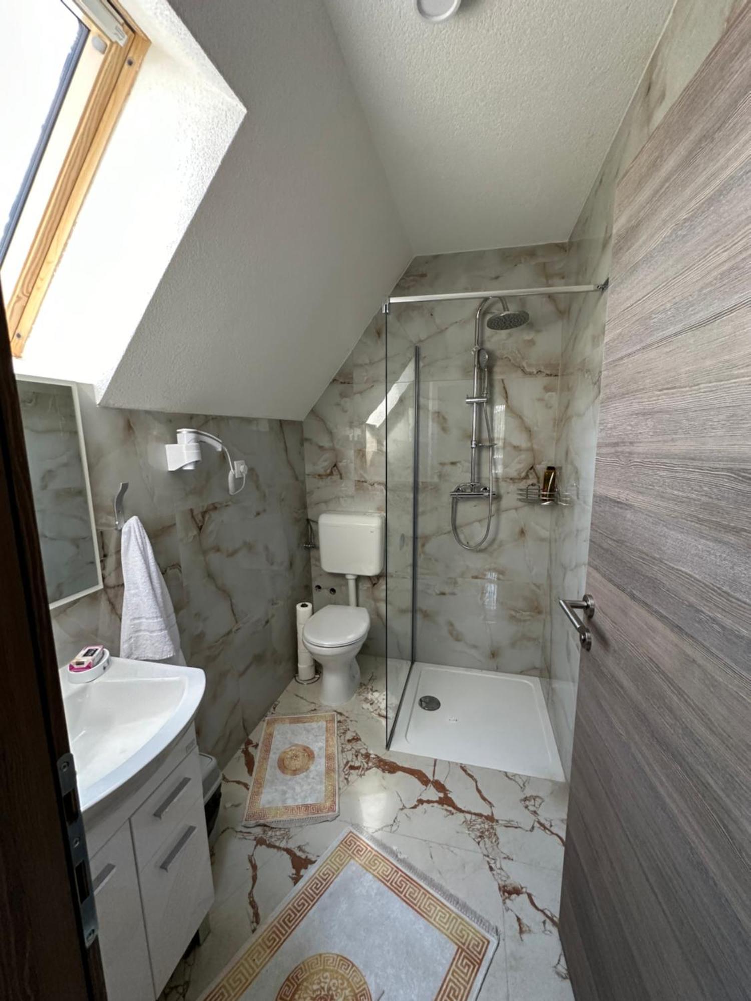 Bungalow House - 5 Rooms Zolaci エクステリア 写真